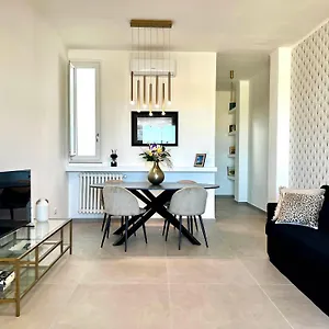 Via Dante Luxury , Bari Italië